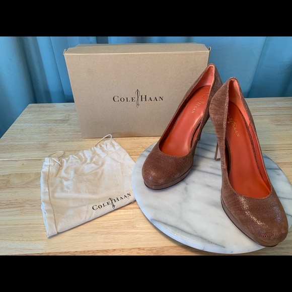 Cole Haan Nike Air Soft Brown Suede Platform Pumps - Picture 5 of 10